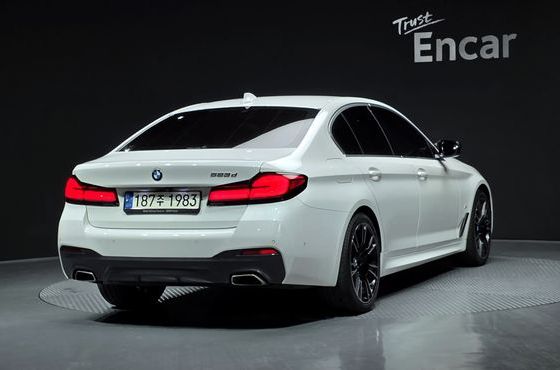 BMW 5-Series 523d M Sport — пробег 186 292 км — фото 2 из 5