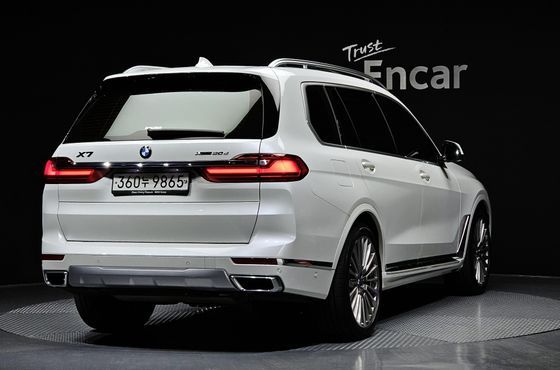 BMW X7 xDrive 30d Design Pure Excellent 6-Seater — пробег 32 625 км — фото 2 из 5