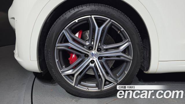 Maserati Levante 3.8 GTS AWD — пробег 67 465 км — фото 5 из 5