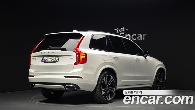 Volvo XC90 T8 R-Design Hybrid — пробег 100 027 км — фото 2 из 5