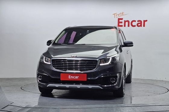 Kia Carnival 9-seater Luxury — пробег 82 651 км — фото 3 из 5