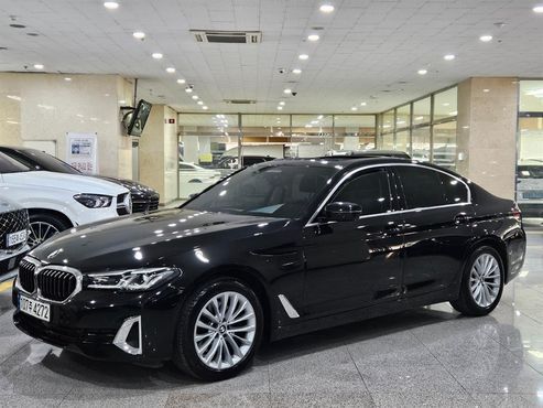 BMW 5-Series 523d xDrive Luxury — пробег 44 435 км — фото 1 из 5