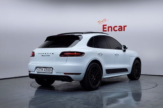 Porsche Macan 3.0 GTS 95B — пробег 76 595 км — фото 2 из 5