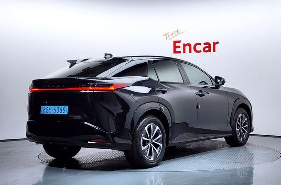 Lexus RZ Luxury — пробег 57 755 км — фото 2 из 5