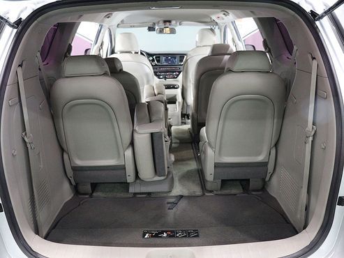 Kia Carnival 11-seater Prestige — пробег 132 231 км — фото 5 из 5