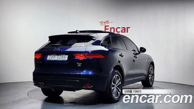 Jaguar F-PACE 20d R-Sport — пробег 108 888 км — фото 2 из 5