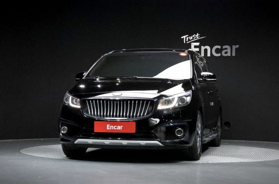 Kia Carnival 9-seater Luxury — пробег 156 702 км — фото 3 из 5