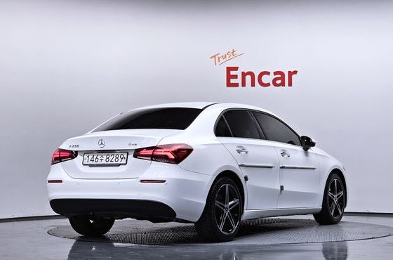 Mercedes-Benz A-Class A250 4MATIC Sedan — пробег 37 365 км — фото 2 из 5