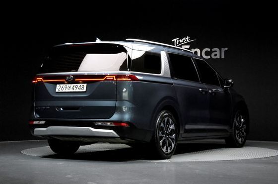 Kia Carnival 9-Seater Prestige — пробег 126 897 км — фото 2 из 5