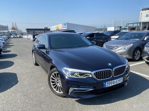 BMW 5-Series 520i Luxury — пробег 48 988 км — фото 1 из 5