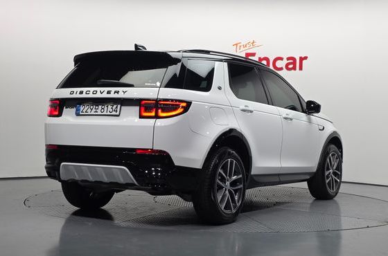 Land Rover Discovery Sport P250 Dynamic SE — пробег 3 994 км — фото 2 из 5