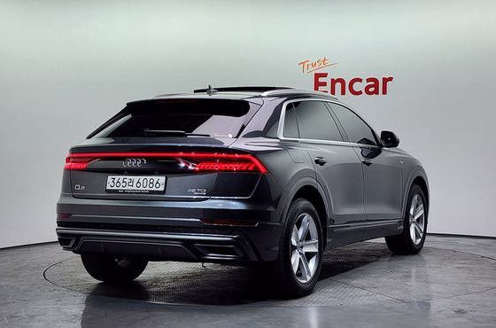 Audi Q8 45 TDI Quattro Premium — пробег 50 049 км — фото 2 из 5