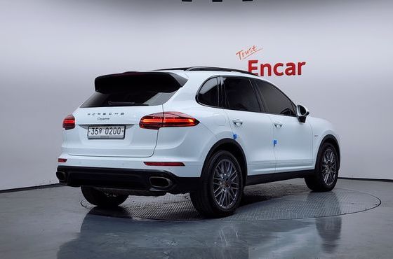 Porsche Cayenne 3.0 Diesel 958 — пробег 136 453 км — фото 2 из 5