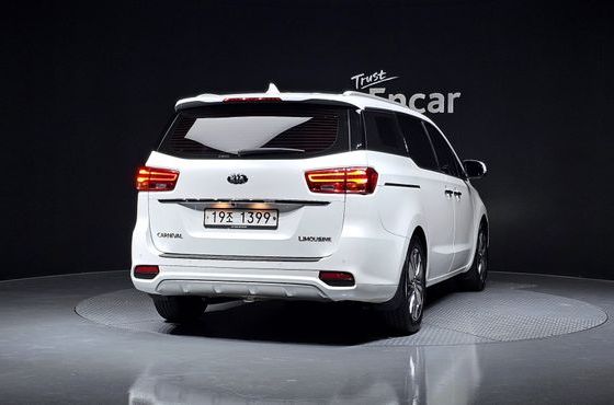 Kia Carnival Gasoline 7-Seater Limousine President — пробег 112 830 км — фото 4 из 5