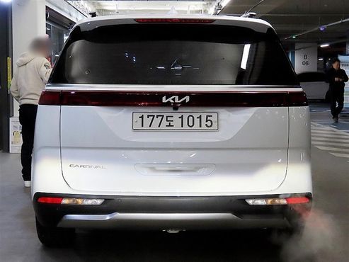 Kia Carnival Gasoline 9-Seater Signature — пробег 108 295 км — фото 4 из 5