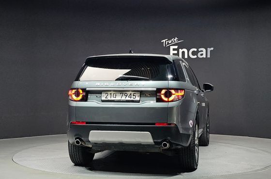 Land Rover Discovery Sport 2.0 TD4 HSE Luxury — пробег 81 649 км — фото 4 из 5