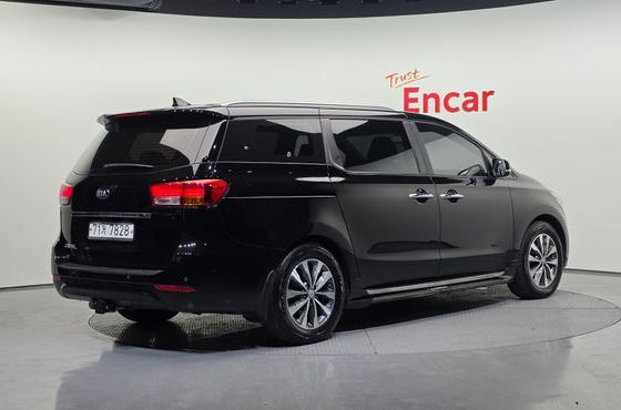 Kia Carnival 11-seater Prestige — пробег 84 516 км — фото 2 из 5