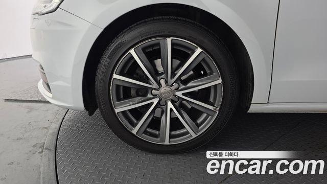 Audi A1 из Кореи Encar