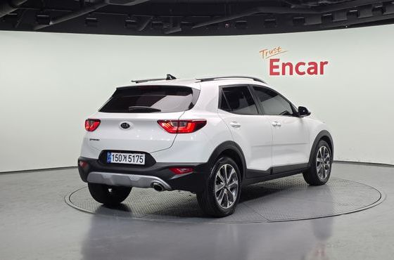 Kia Stonic Diesel 1.6 Prestige — пробег 72 496 км — фото 2 из 5