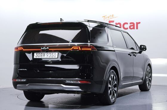 Kia Carnival 9-Seater Signature — пробег 74 935 км — фото 2 из 5