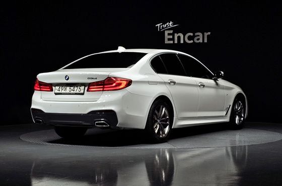BMW 5-Series 530i M Sport Package Plus — пробег 74 586 км — фото 2 из 5
