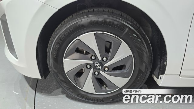 Hyundai Ioniq из Кореи Encar