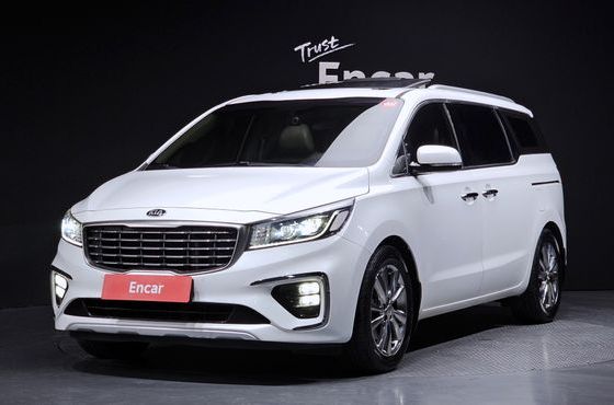 Kia Carnival 7-Seater Limousine VIP — пробег 124 666 км — фото 1 из 5