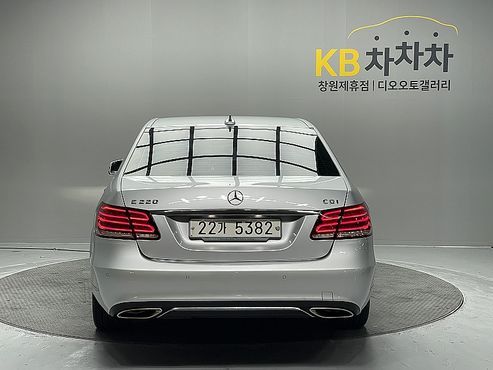 Mercedes-Benz E-Class E220 CDI Avantgarde — пробег 167 917 км — фото 4 из 5