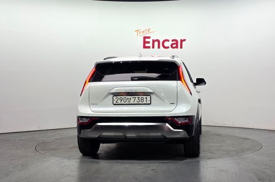 Kia Niro Signature — пробег 3 102 км — фото 4 из 5
