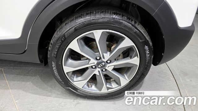 Kia Stonic из Кореи Encar