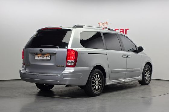 Kia Carnival New Carnival Limousine President — пробег 118 090 км — фото 2 из 5