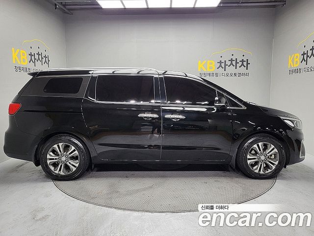 Kia Carnival из Кореи Encar