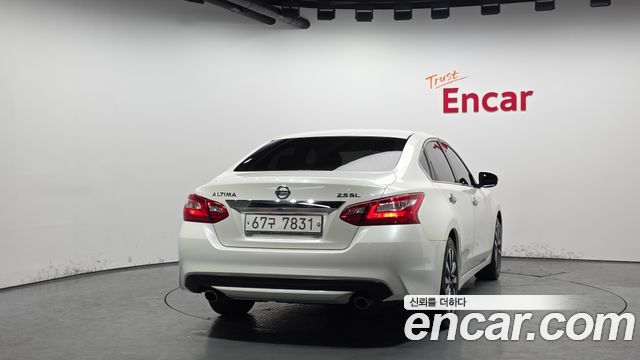 Nissan Altima из Кореи Encar