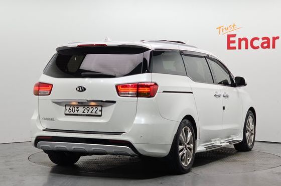 Kia Carnival 9-seater Noblesse — пробег 151 360 км — фото 2 из 5