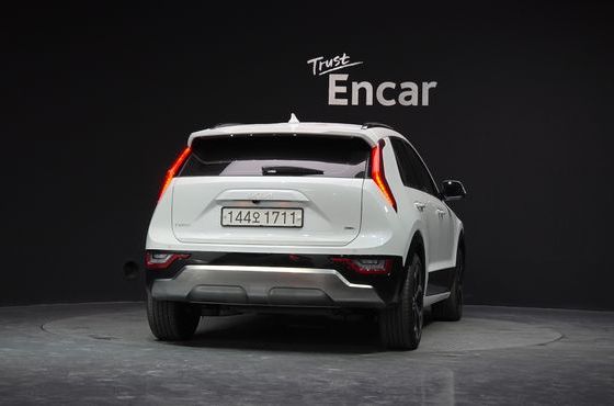 Kia Niro Signature — пробег 2 298 км — фото 4 из 5