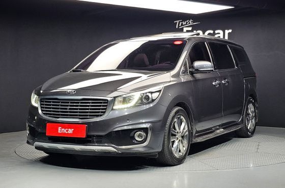 Kia Carnival 9-Seater Noblesse Special — пробег 127 628 км — фото 1 из 5
