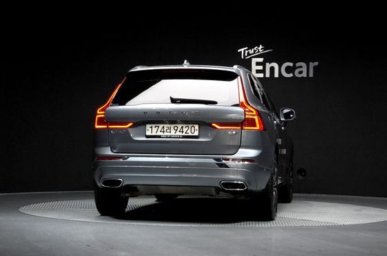 Volvo XC60 T6 Inscription — пробег 90 255 км — фото 4 из 5
