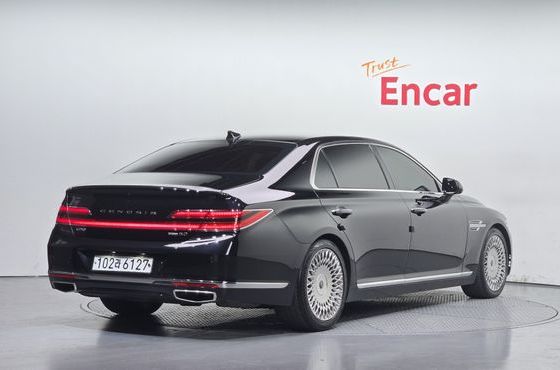 Genesis G90 5.0 AWD Prestige — пробег 121 984 км — фото 2 из 5