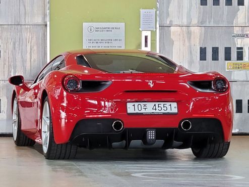 Ferrari 488 3.9 — пробег 20 300 км — фото 5 из 5