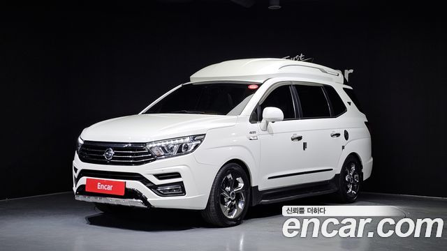 Ssangyong KORANDO 4WD Chateau 9-seater High-Limousine — пробег 142 816 км — фото 1 из 5