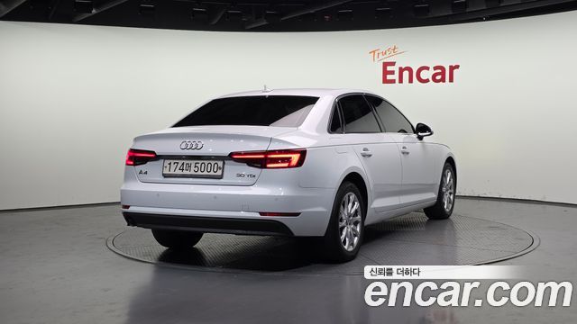 Audi A4 30 TDI — пробег 69 011 км — фото 2 из 5