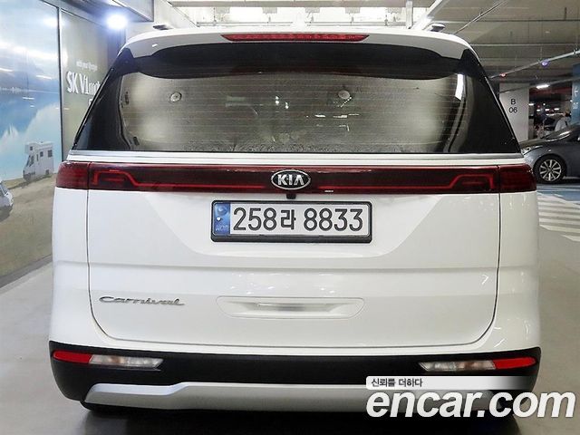 Kia Carnival из Кореи Encar