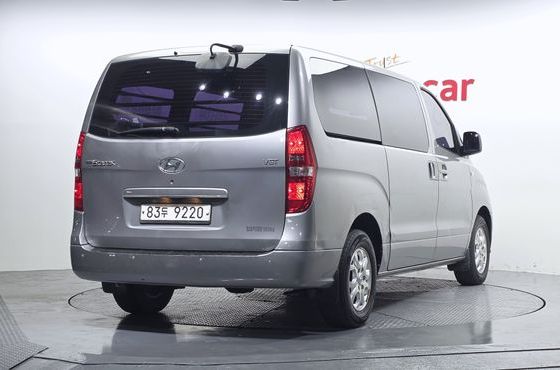 Hyundai Starex 3-Seater VAN CVX Luxury — пробег 149 776 км — фото 2 из 5