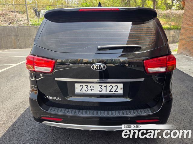 Kia Carnival из Кореи Encar