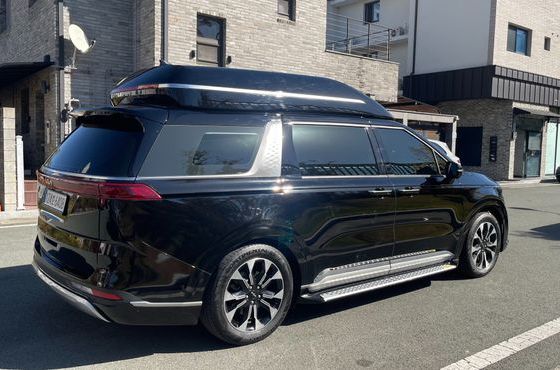 Kia Carnival Gasoline 7-Seater Hi-Limousine Signature — пробег 42 500 км — фото 4 из 5