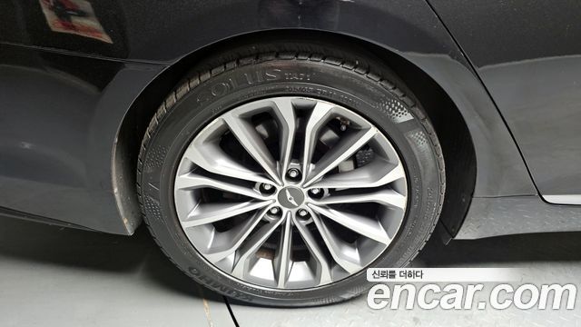 Hyundai Genesis из Кореи Encar