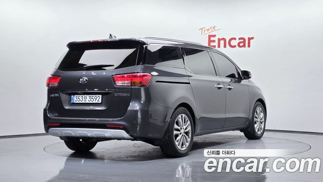 Kia Carnival из Кореи Encar