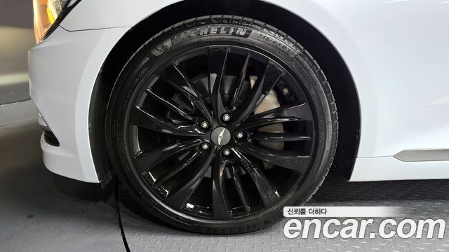 Hyundai Genesis из Кореи Encar