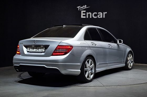 Mercedes-Benz C-Class C200 CGI Avantgarde Style Package — пробег 145 603 км — фото 2 из 5