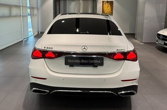 Mercedes-Benz E-Class E300 4MATIC AMG Line — пробег 12 350 км — фото 4 из 5